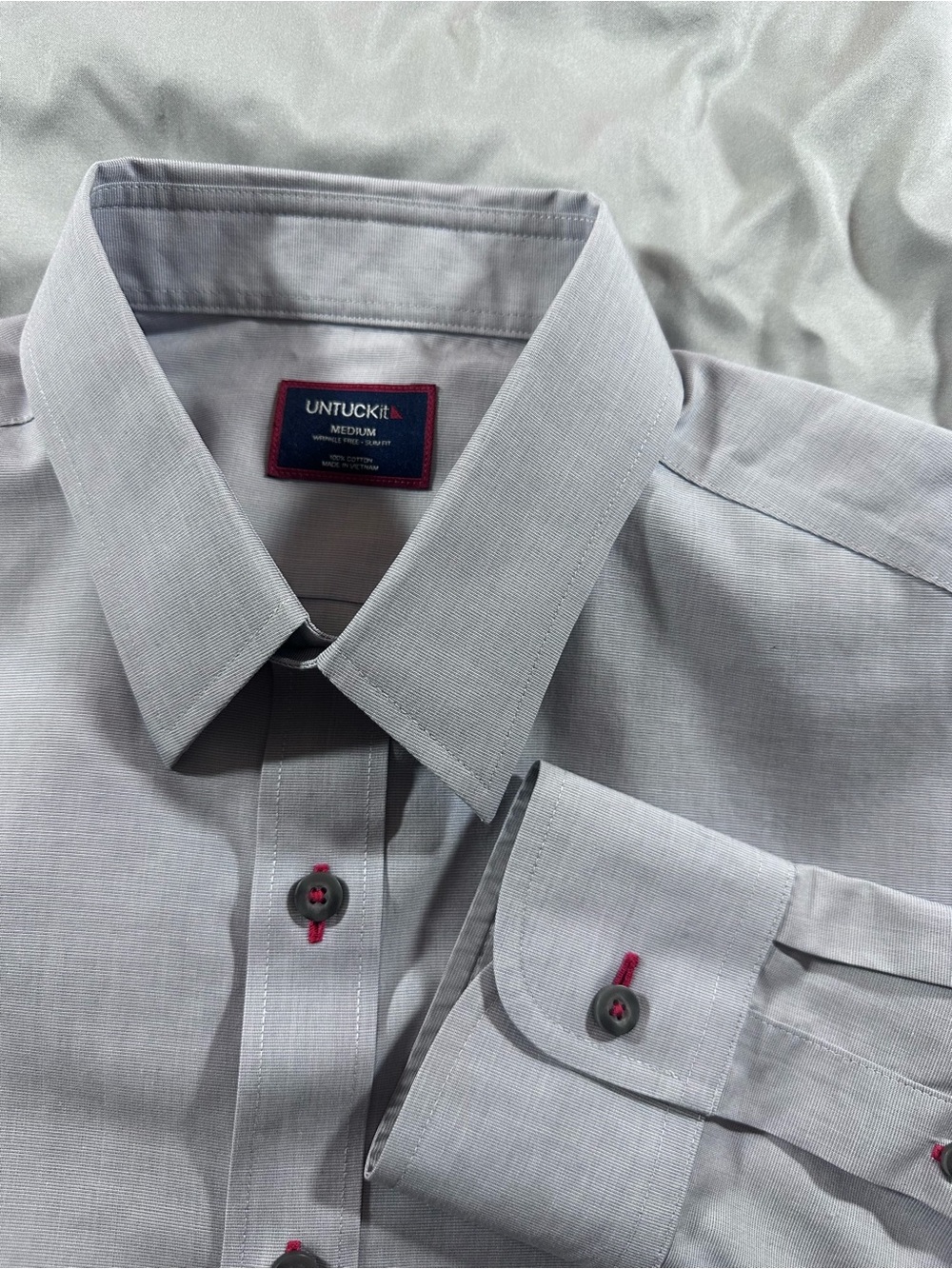 UNTUCKit Men's Light Gray Dress Shirt with Contrast Stitching